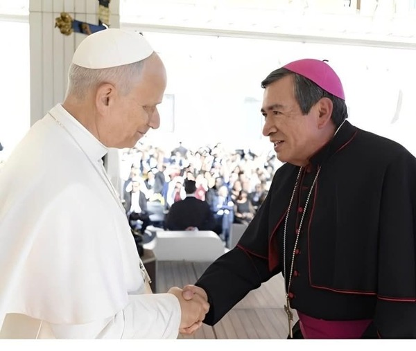 Obispo de Tabasco saluda al Papa León XIV durante Audiencia General en el Vaticano