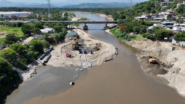 El Gobierno de México realiza acciones de desazolve y protección, en ríos de regiones vulnerables