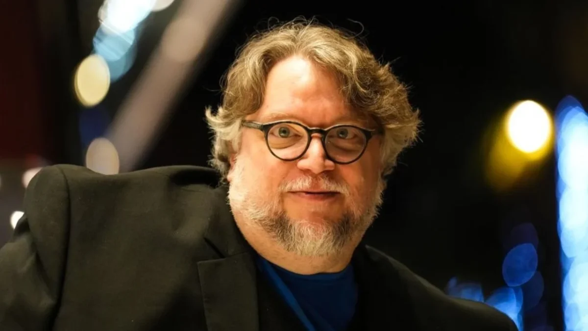 Proyectarán gratis Cronos, ópera prima de Guillermo del Toro, en el Zócalo capitalino