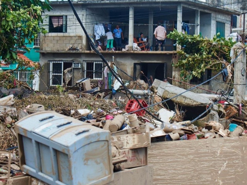 Aumenta a 78 el número de muertos por lluvias e inundaciones en México