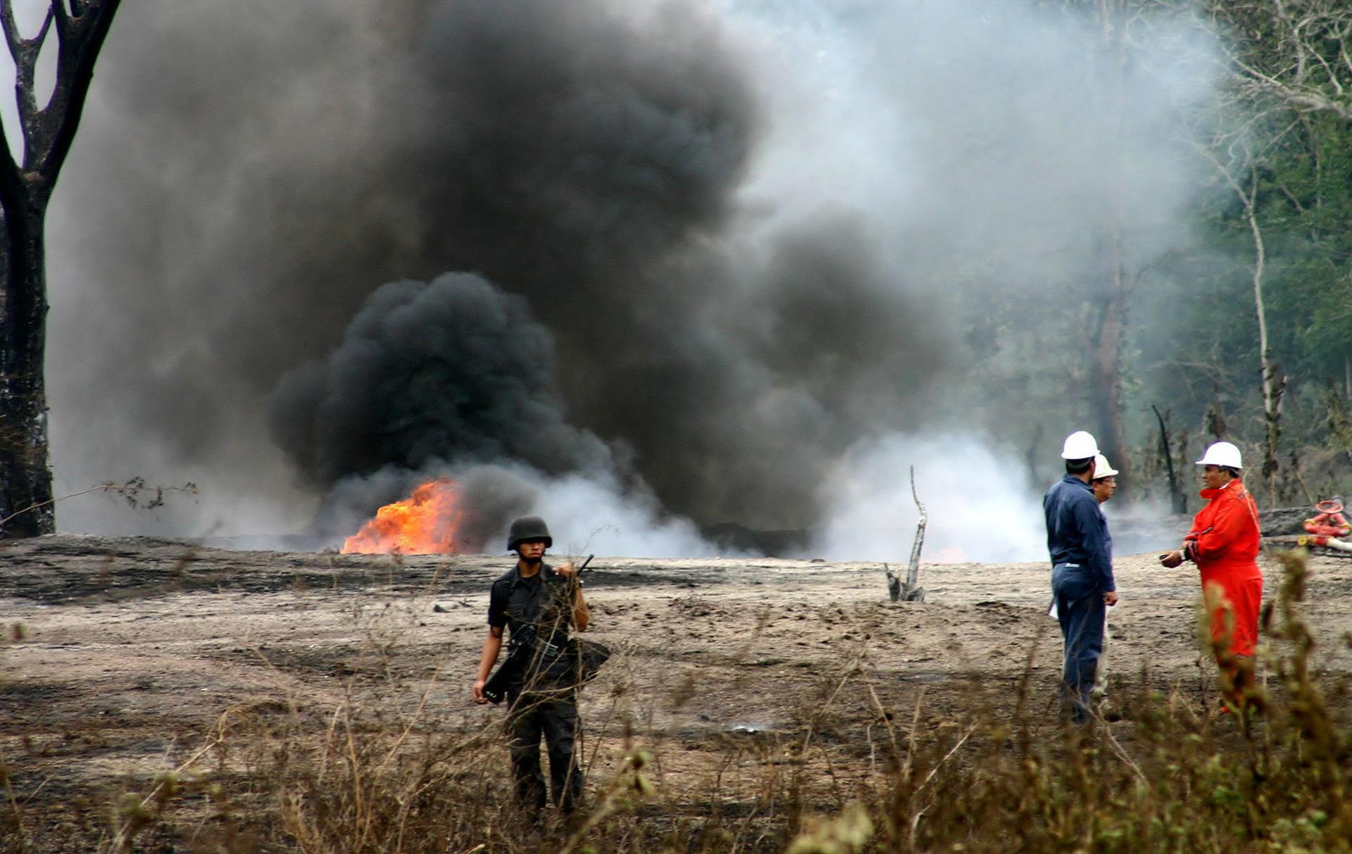 Gobernador de Texas amenaza con impuestos a neyorquinos que se muden al estado sureño