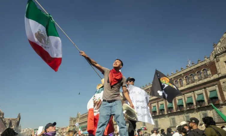 Preocupa la nueva marcha de la ´Generación Z´ por coincidir con desfile militar