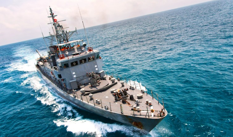 Venezuela dice que el envío de barcos para amenazar «militarmente» no es el camino