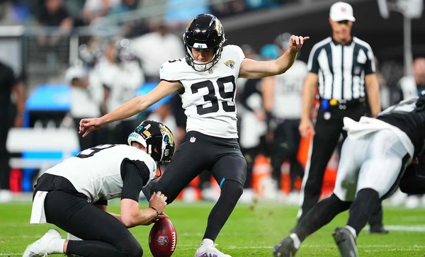 ¡Historia! Cam Little rompe récord del gol de campo más largo en la NFL