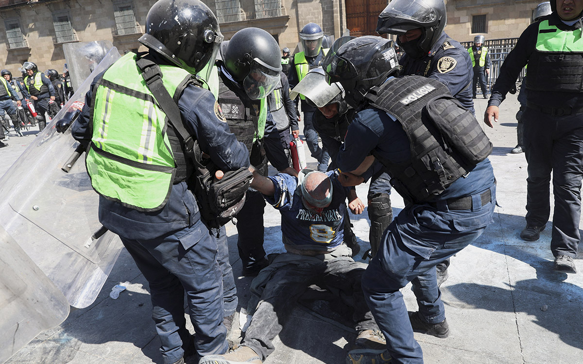 Brugada asegura que policía solo realizó ‘acciones de contención’ en el Zócalo
