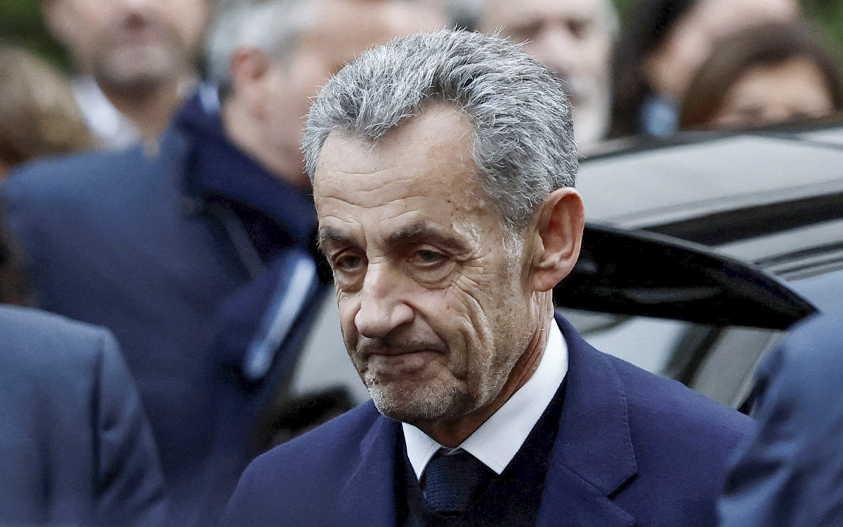 Ex-presidente Sarkozy sale de prisión tras pasar 20 días en la cárcel de La Santé