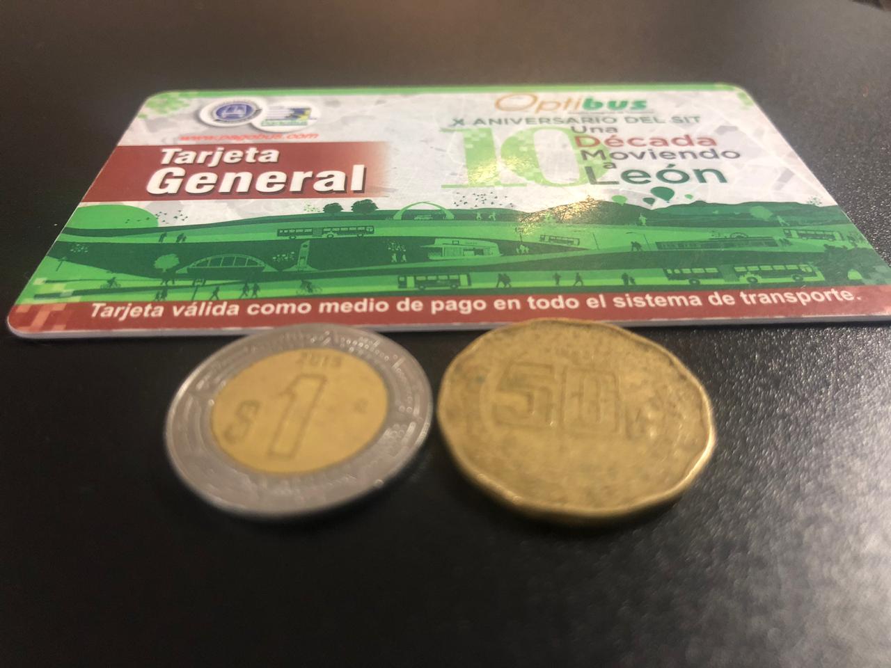 Acuerdan gobierno y transportistas aumento de 1.50 pesos al pasaje en CDMX
