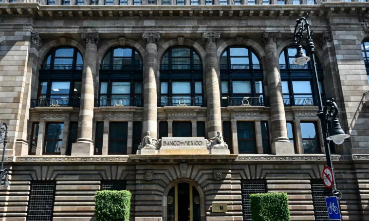 El Banco de México recorta de nuevo en 25 puntos la tasa de interés y la ubica en el 7 %