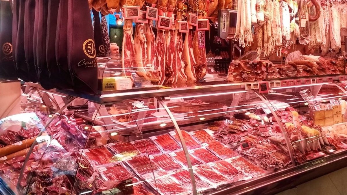 Productores mexicanos advierten alza en precio de carne hacia 2026 por brotes y aranceles
