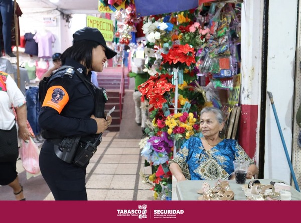 Policía de Género realiza acciones de proximidad social en mercados de Villahermosa