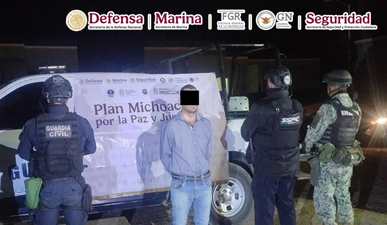 En Michoacán, autoridades federales y estatales detienen a dos personas y aseguran más de un centenar de cartuchos