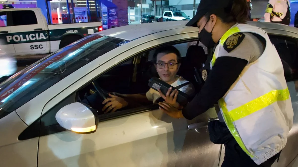 Alcoholímetro detecta a 850 conductores ebrios en CDMX