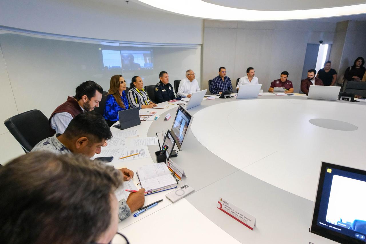 Avanzan acuerdos para mejorar la experiencia en el Aeropuerto Internacional de Cancún: Mara Lezama