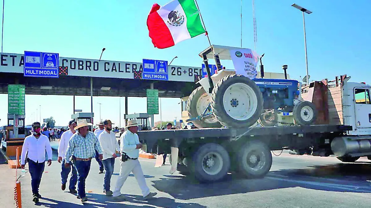 Productores toman casetas por incumplimiento de acuerdos