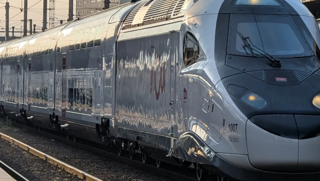 México compra a la compañía francesa Alstom 47 trenes por 920 millones de euros