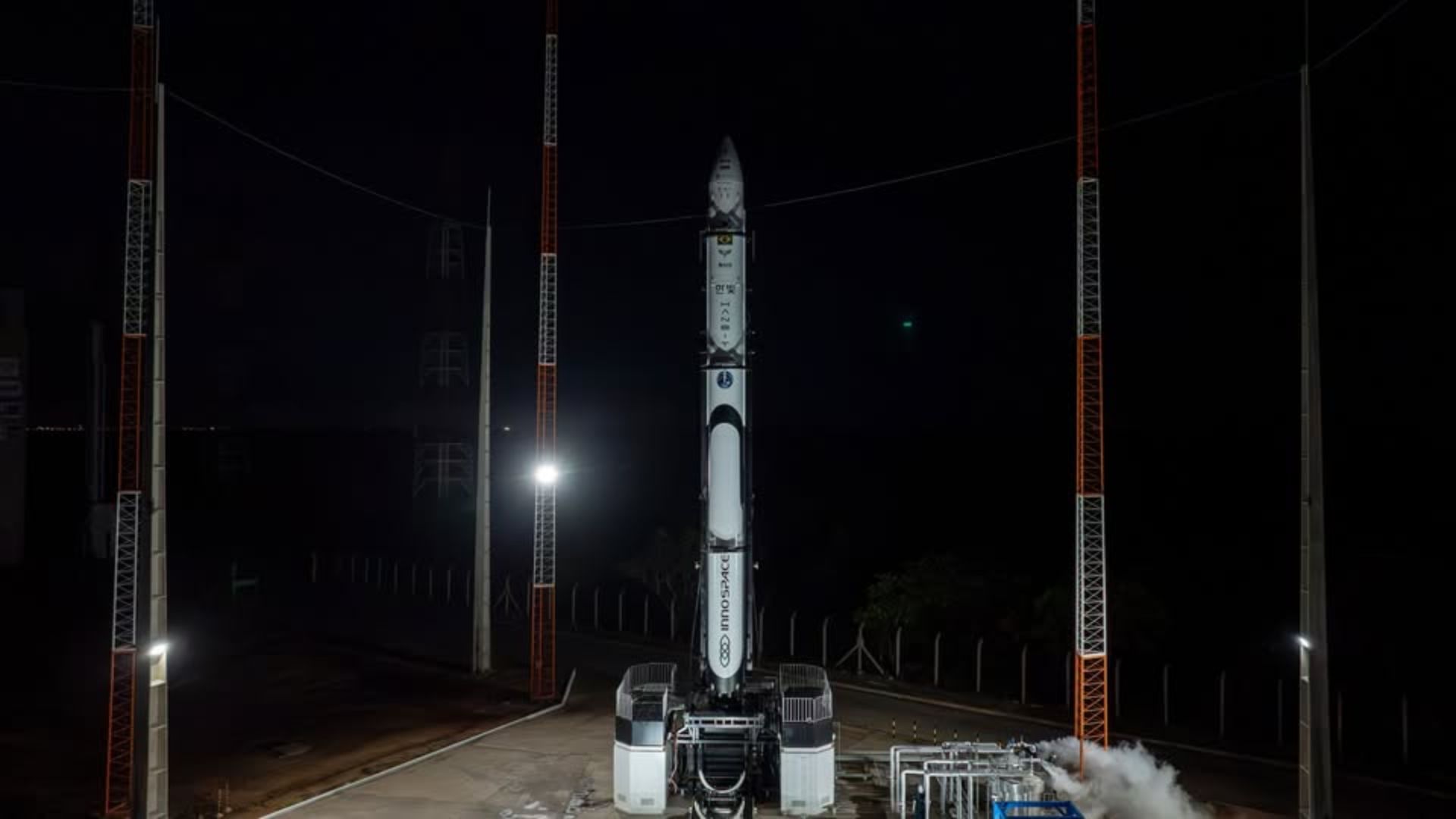 Un cohete comercial surcoreano se estrella segundos después de ser lanzado desde Brasil