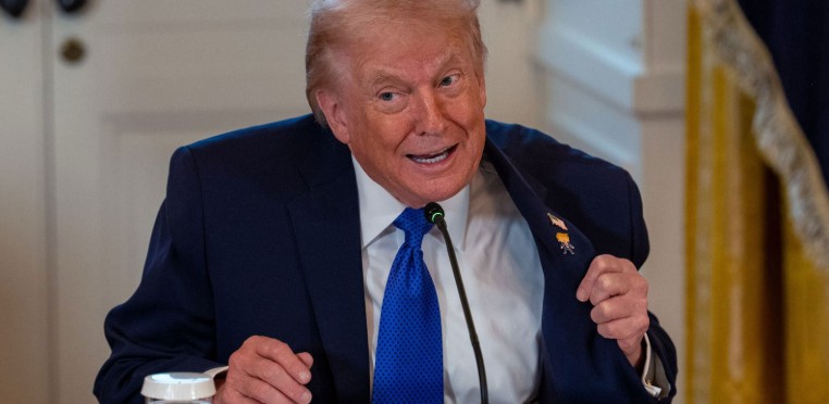 Donald Trump decreta una «emergencia» para proteger en EE. UU. las ventas del petróleo de Venezuela