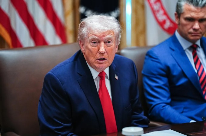 Estados Unidos impondrá aranceles a bienes de países que vendan petróleo a Cuba