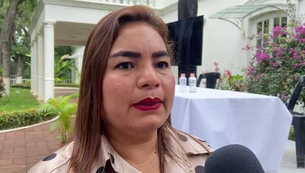 Se anotan dos jovencitas en busca de ser embajadora de Tenosique 2026