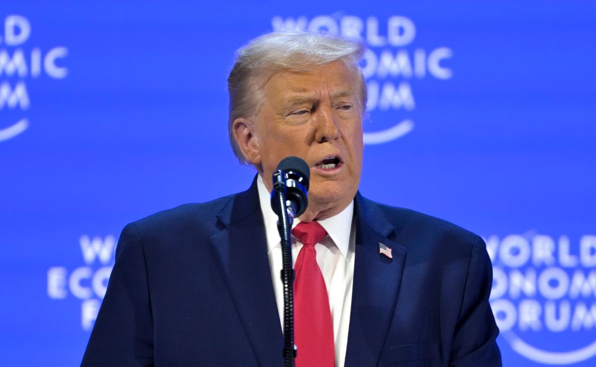 Trump descarta usar la fuerza en Groenlandia pero advierte que solo EE.UU. puede garantizar su seguridad