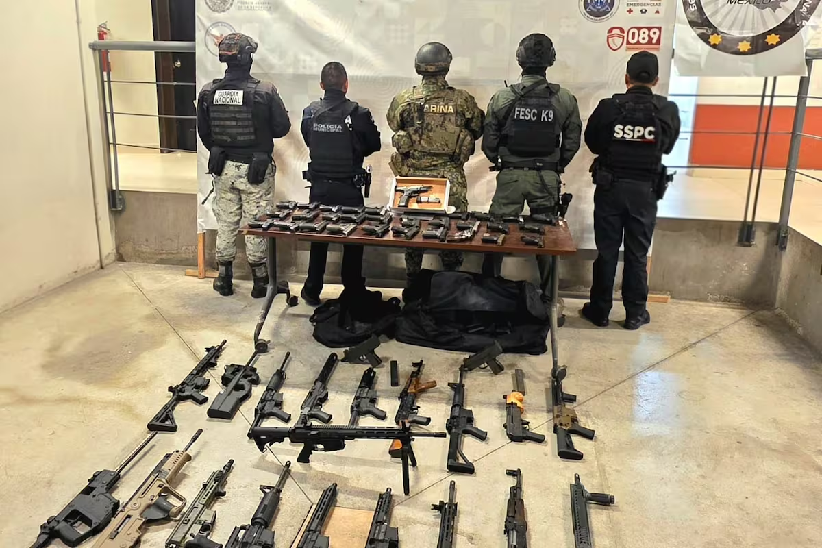 Aseguran más de 50 armas de fuego en Tijuana tras alerta ciudadana