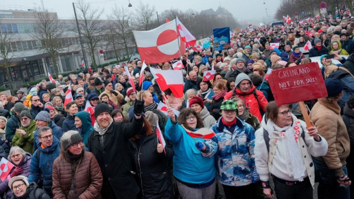 Multitudinarias protestas danesas contra EE.UU. por Groenlandia