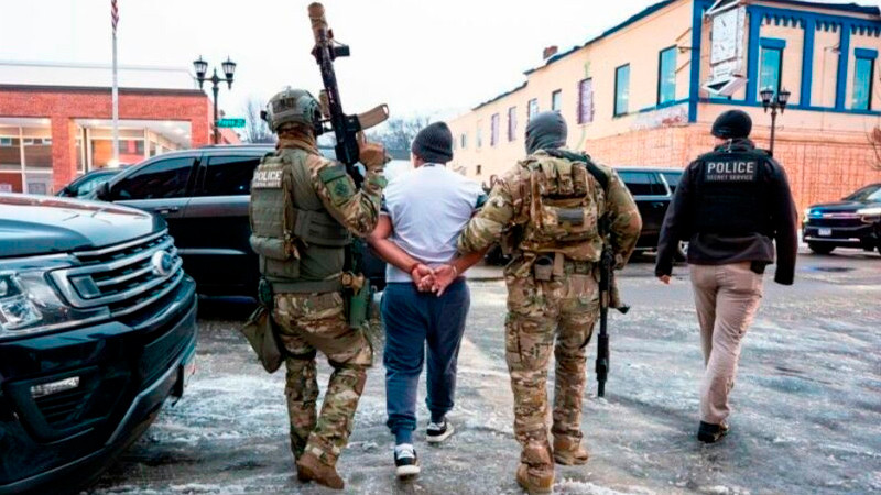 El ‘zar de la frontera’ de Trump retira 700 agentes migratorios de Mineápolis