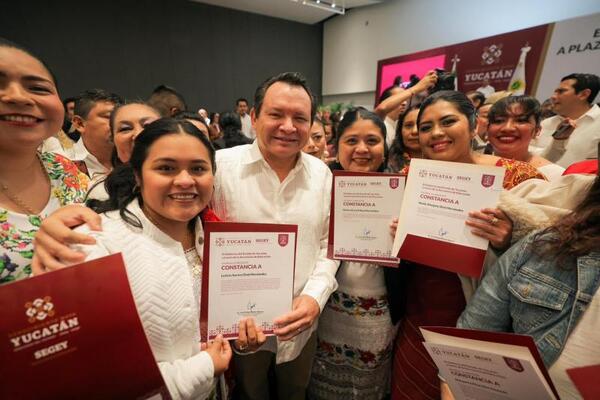 Joaquín Díaz Mena cumple con justicia laboral al magisterio