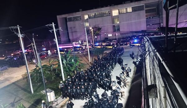 Redada en penal de Mérida: incautan drogas y armas