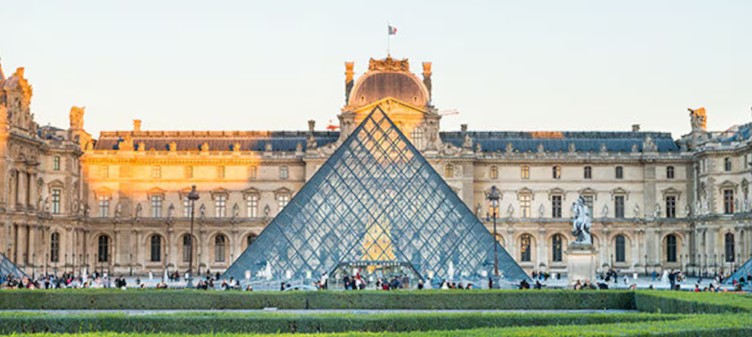 El Museo del Louvre cierra varias salas al sufrir daños por una inundación