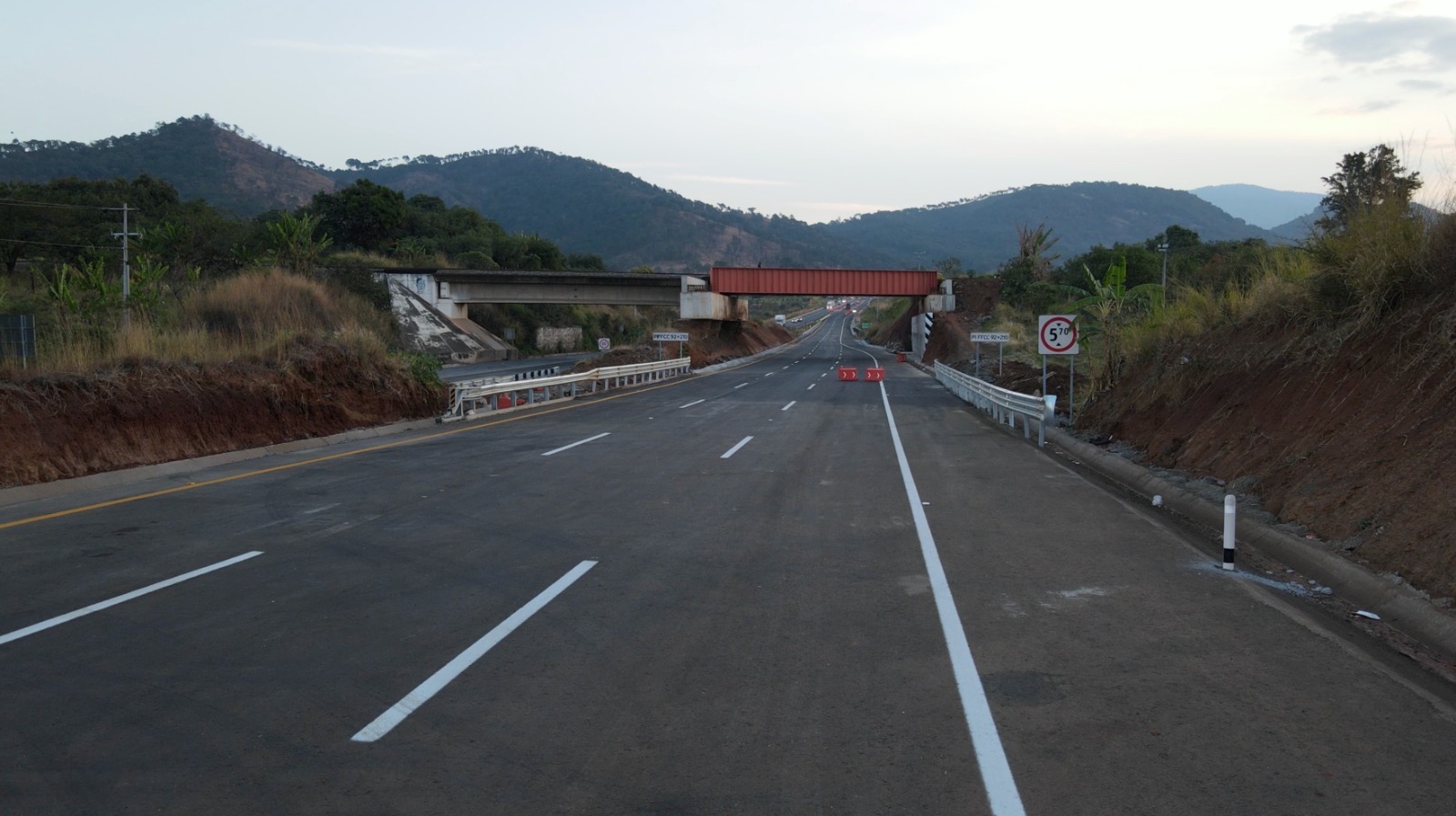 En fase final obras de ampliación y modernización de la autopista Pátzcuaro-Uruapan: SICT
