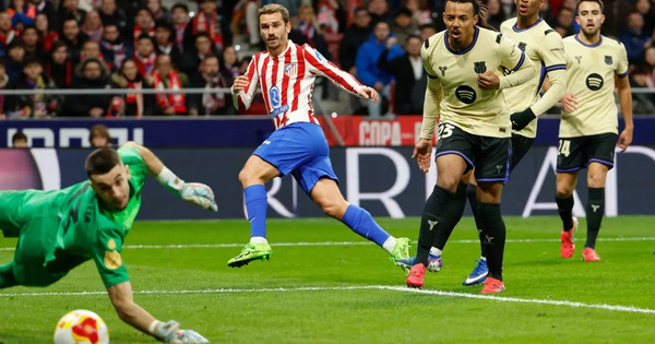 Atlético arrolla al Barça y toma ventaja en Copa