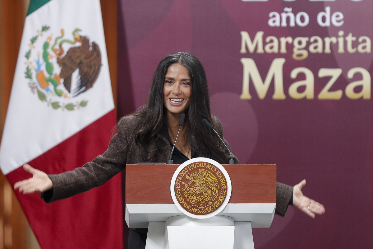 “Me guiaron”: Salma Hayek destaca apoyo de gobernadoras de Veracruz y Quintana Roo
