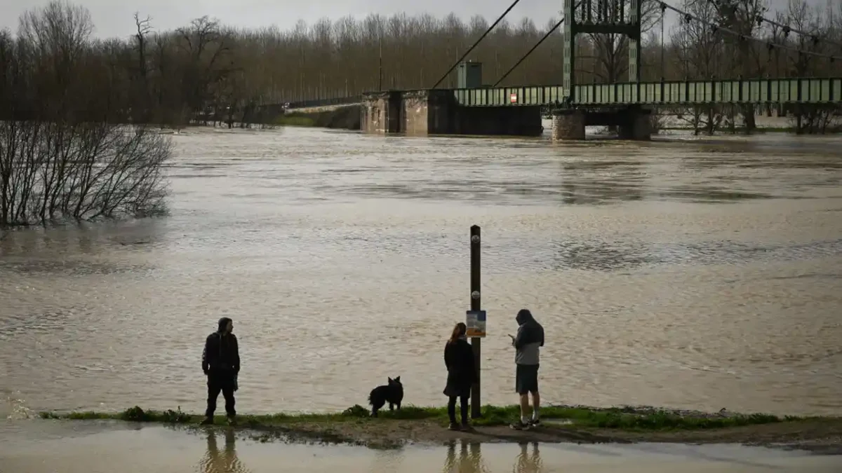 Tormenta Nils provoca muerte y apagones masivos en Francia