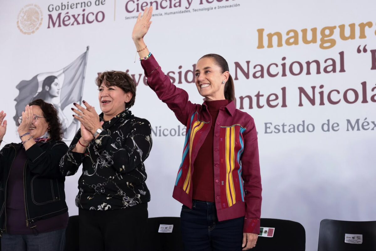 Sheinbaum anuncia beca para universitarios