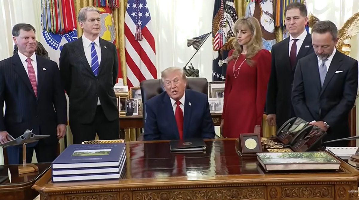 Trump celebra apertura de cuentas para más de 60 millones de niños