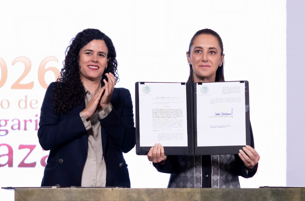 Sheinbaum firma reforma: aspirantes deberán tener solo nacionalidad mexicana