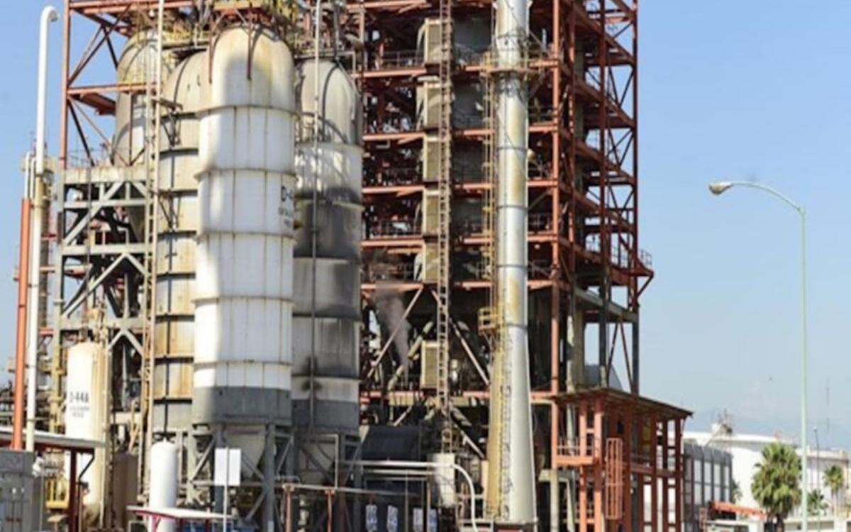 Pemex reduce su deuda y eleva producción nacional de combustibles al 87%