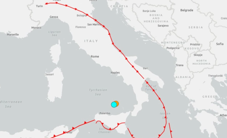 Serie de terremotos provoca evacuaciones y alerta de tsunami en Italia