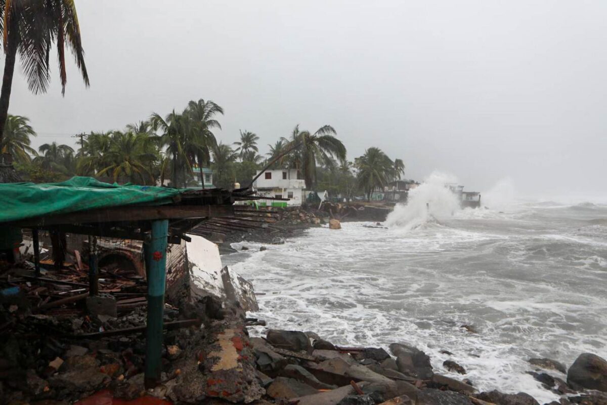 Protección Civil alerta por lluvias de Simon y Trudy