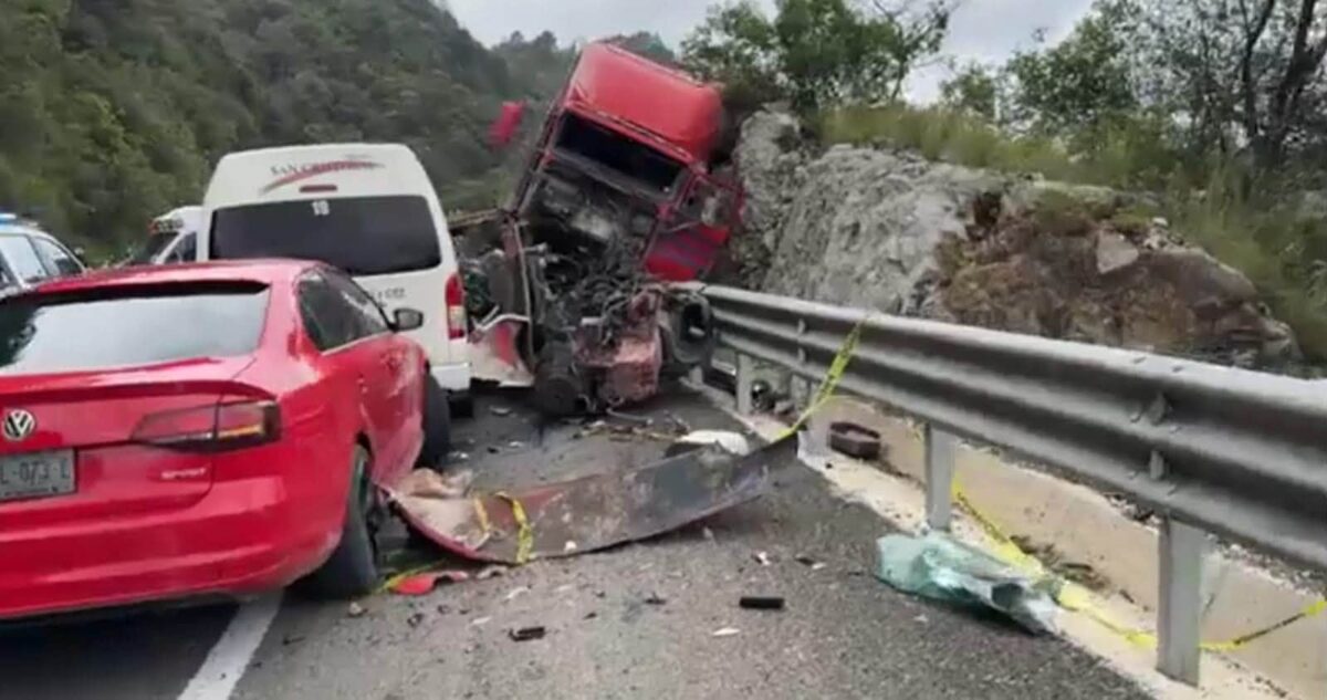 Tragedia en Chiapas: dos muertos y 10 heridos en accidentes sobre autopista de San Cristóbal